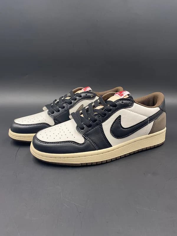 Air Jordan 1 Low OG "Mocha