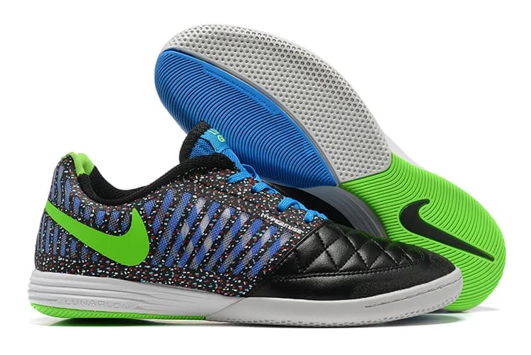 Nike Lunar Gato II (em tom preto, azul e verde-lima com pormenores multicoloridos e sola branca).