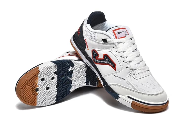 Joma Top Flex Rebound IN (em tom branco, preto, vermelho e sola em tom castanho/gum)